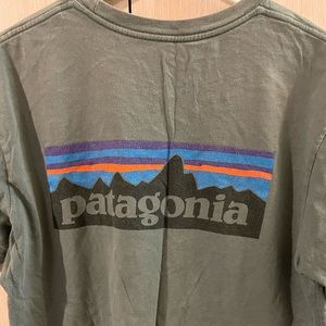 Men’s Patagonia P-6 Tee P6 Size Medium